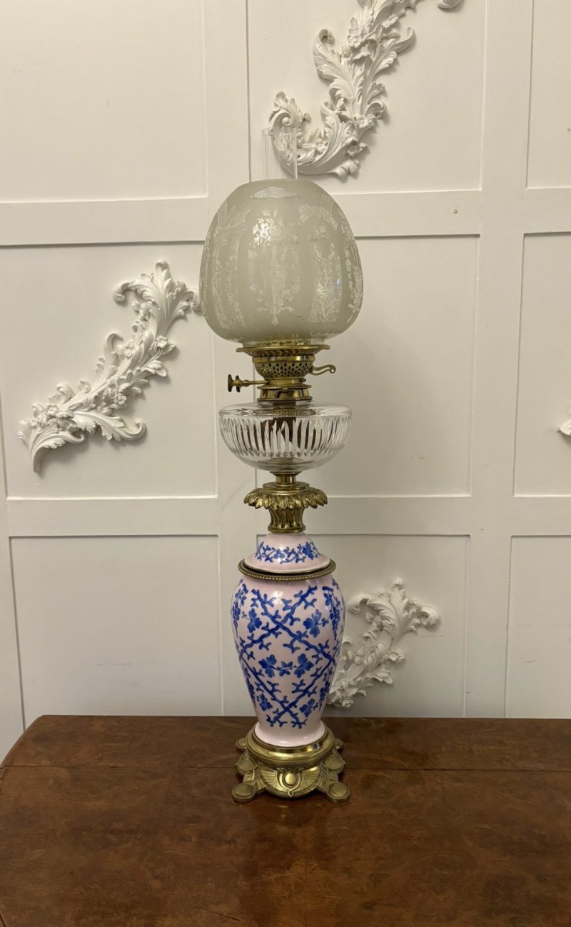 Unusual Outstanding Quality Large Antique Victorian Porcelain Oil Lamp - Image 2